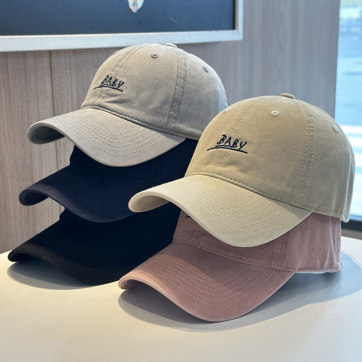 韩版简约小字母刺绣棒球帽子女休闲百搭学生显脸小遮阳鸭舌帽情侣