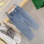 Thương hiệu quần áo trẻ em 2019 mùa thu bé gái eo cao thắt lưng rỗng ren khâu rửa denim quần ống rộng - Quần jean shop quan ao baby