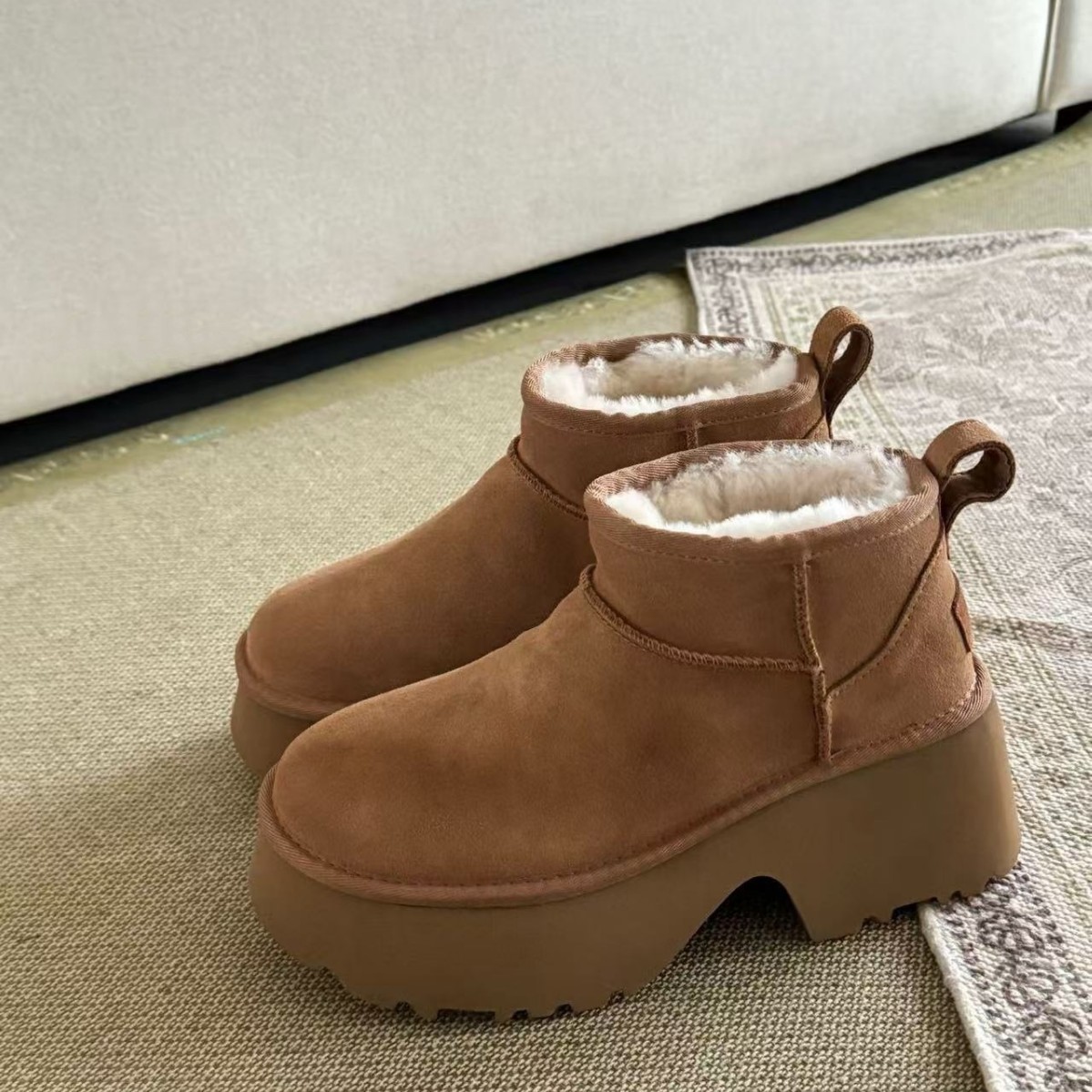 河南桑坡雪地靴新款羊皮毛一体雪地鞋厚底增高人鱼短靴高跟女鞋