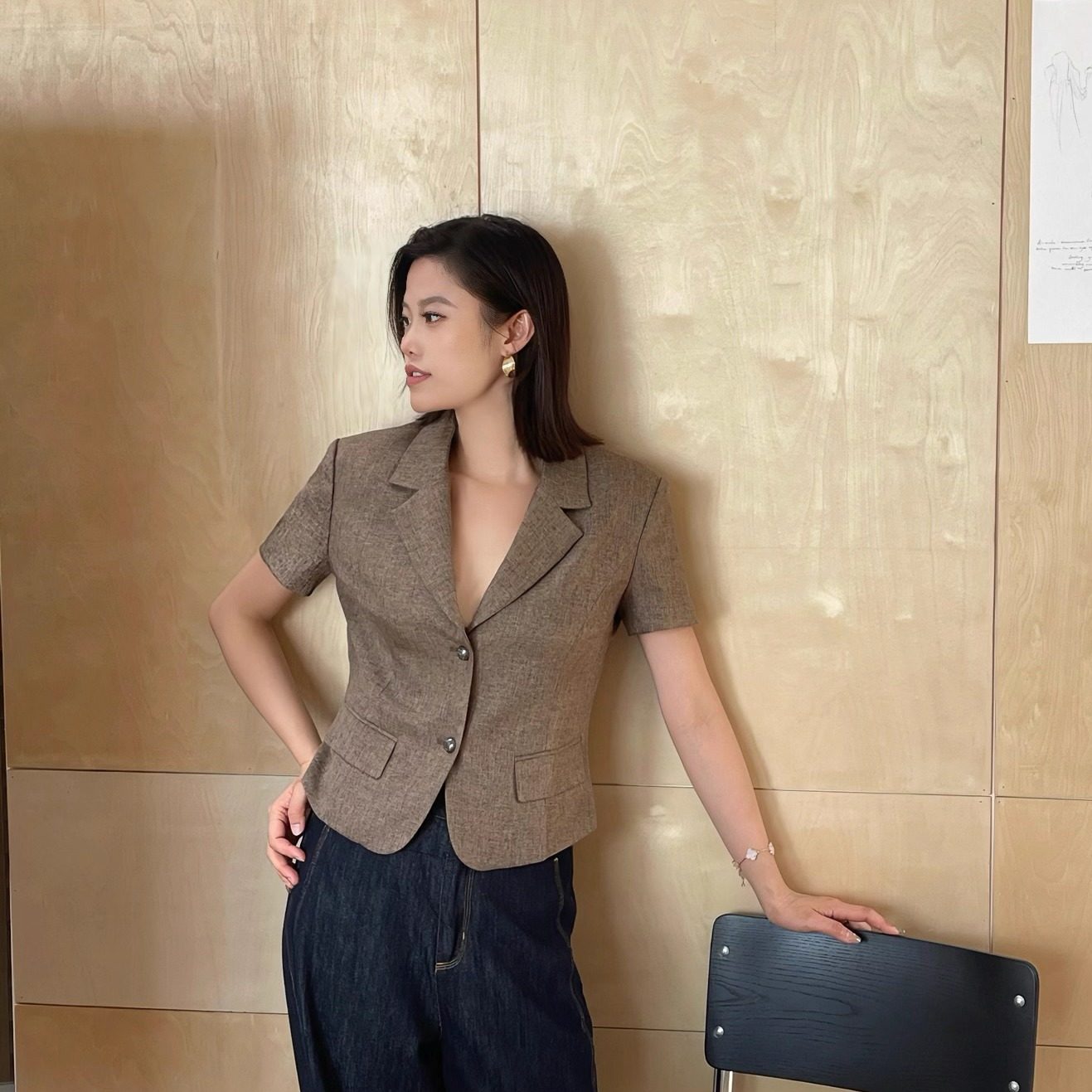 YIMEINIJIA2026通勤复古老钱风高级感翻领短款正肩短袖西装外套女