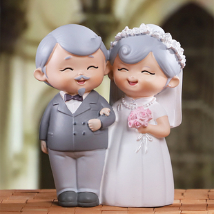 老头老人夫妻恩爱金婚结婚礼物送父母纪念日情侣一对摆件小公仔
