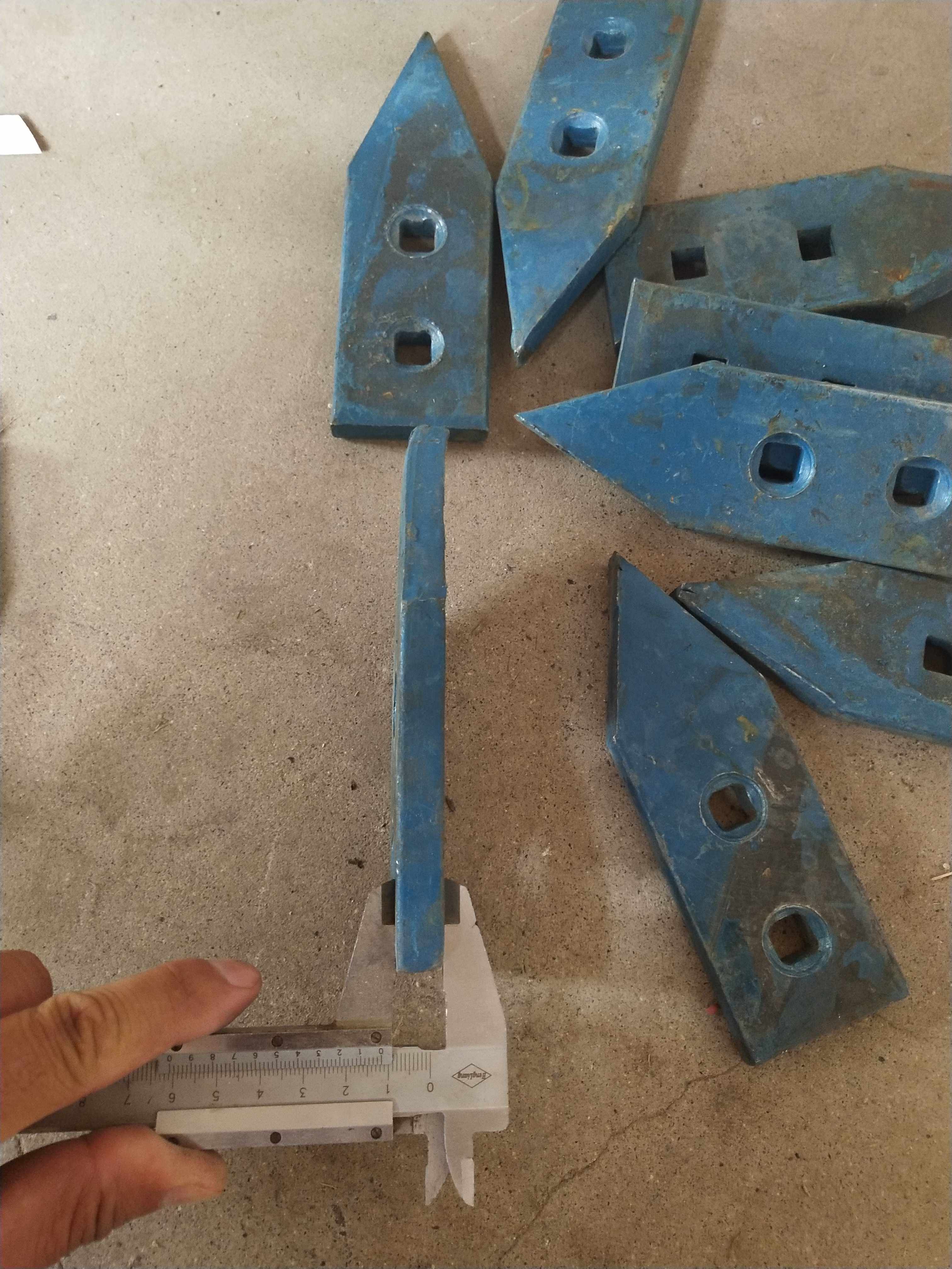 开沟犁配件 深松犁钩子 旋耕机深松犁尖10个装