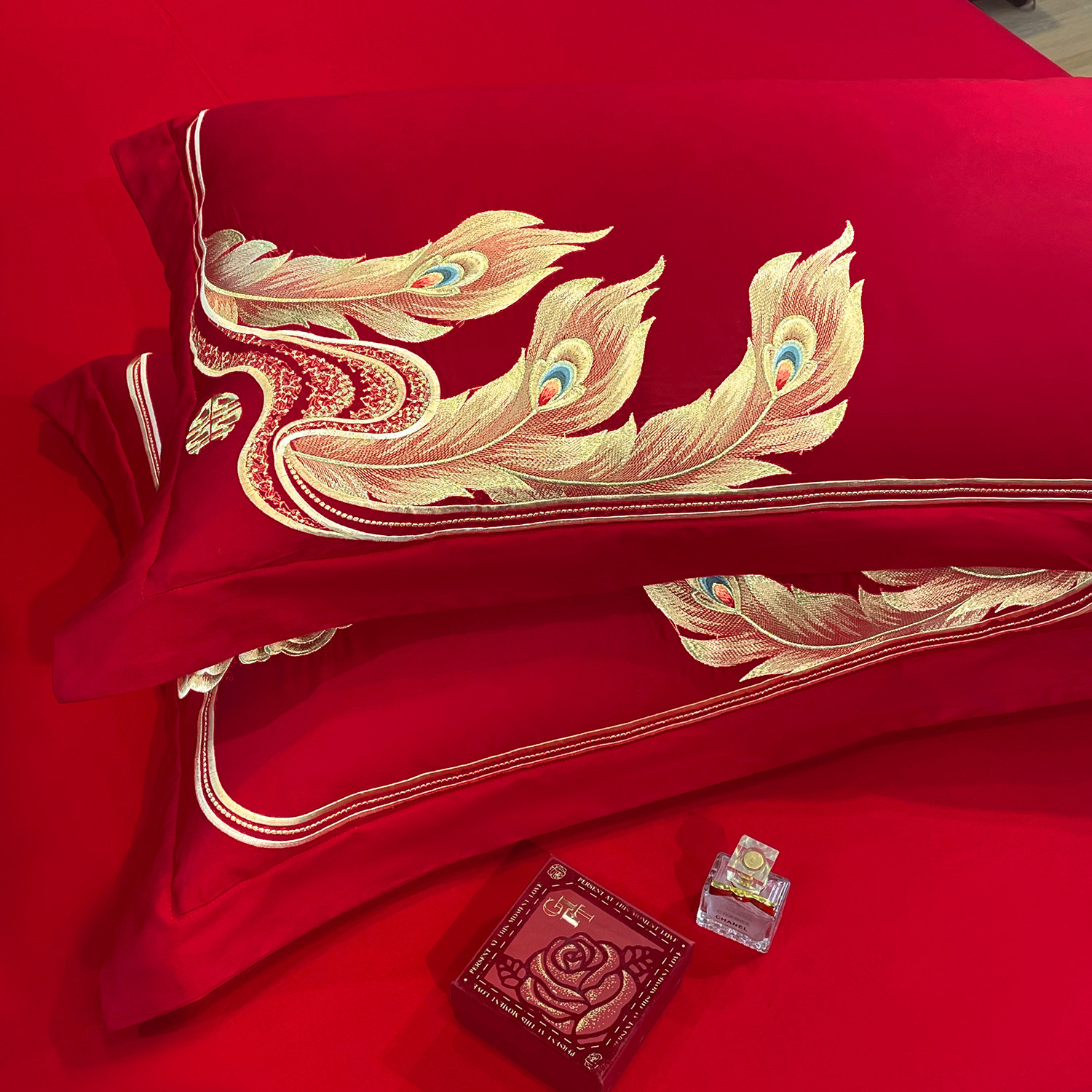 婚庆大红刺绣枕套一对装陪嫁图片