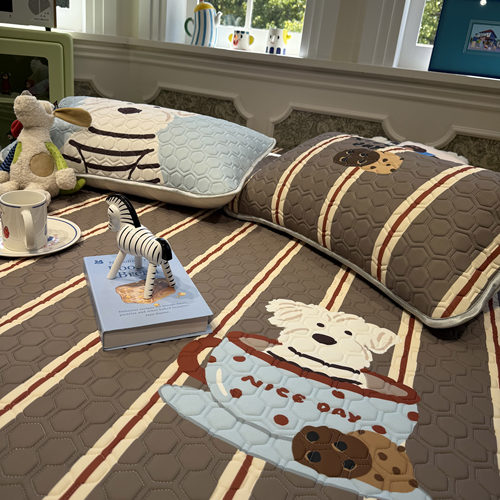 卡通茶杯小狗咖乳胶席三件套