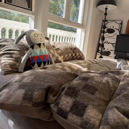 ins冬季加厚A版仿羊绒B版牛奶绒格子咖保暖四件套珊瑚绒1.5m1.8米