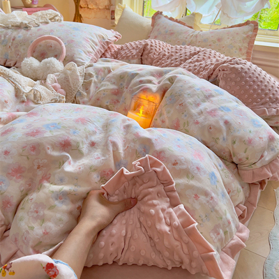 双层纱加豆豆绒碎花白茶四件套