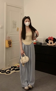 清冷气质vibe Viiwen 显瘦小V领剪口针织弧边设计感背心百搭上衣