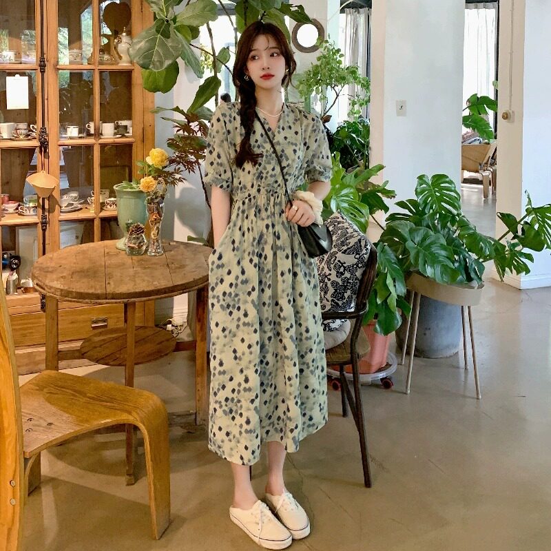 碎花雪纺连衣裙夏季大码女装韩版胖mm宽松遮肚显瘦短袖v领中长裙