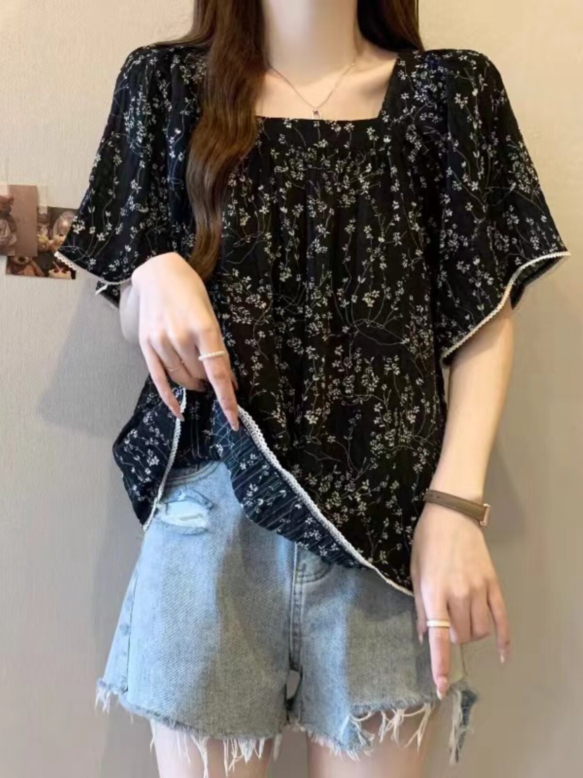 加码女士胖Mm2025夏季新流行方领花卉别致和美丽的修身短袖衬衫上