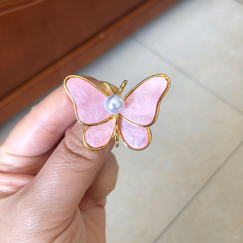 粉色时尚感别致优雅气质女士蝴蝶造型别针胸针