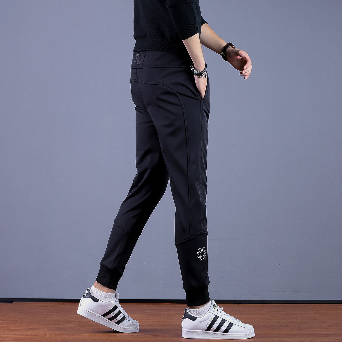 2025新款高端男士休闲裤潮牌刺绣卫裤潮流男束脚修身小脚裤子男秋