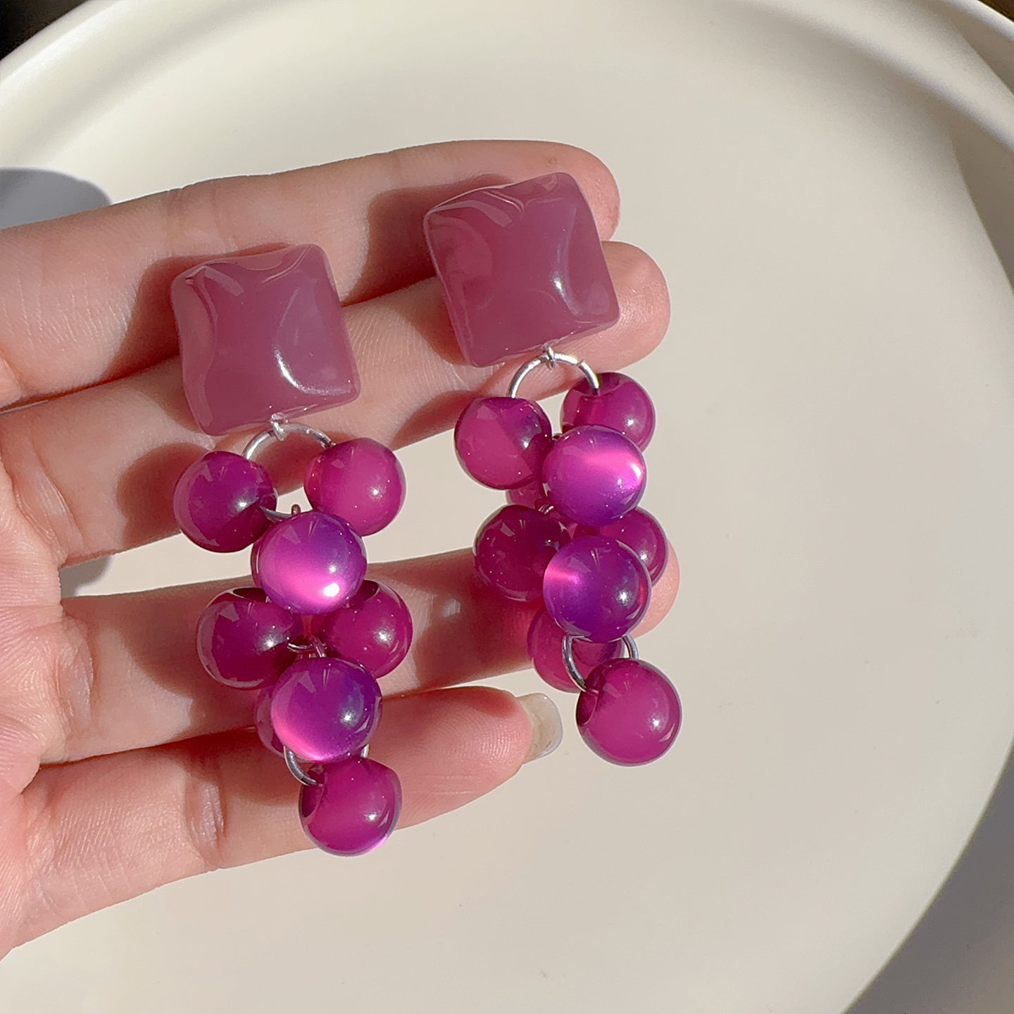 酸甜可口的紫色葡萄耳环个性夸张少女心耳夹生物瓷耳钉防过敏耳饰