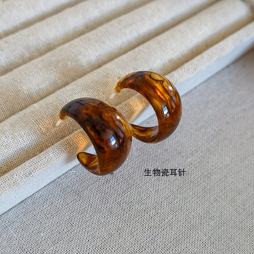 生物瓷耳钉防过敏养耳洞几何C型晕染树脂耳环美拉德色系简约耳饰