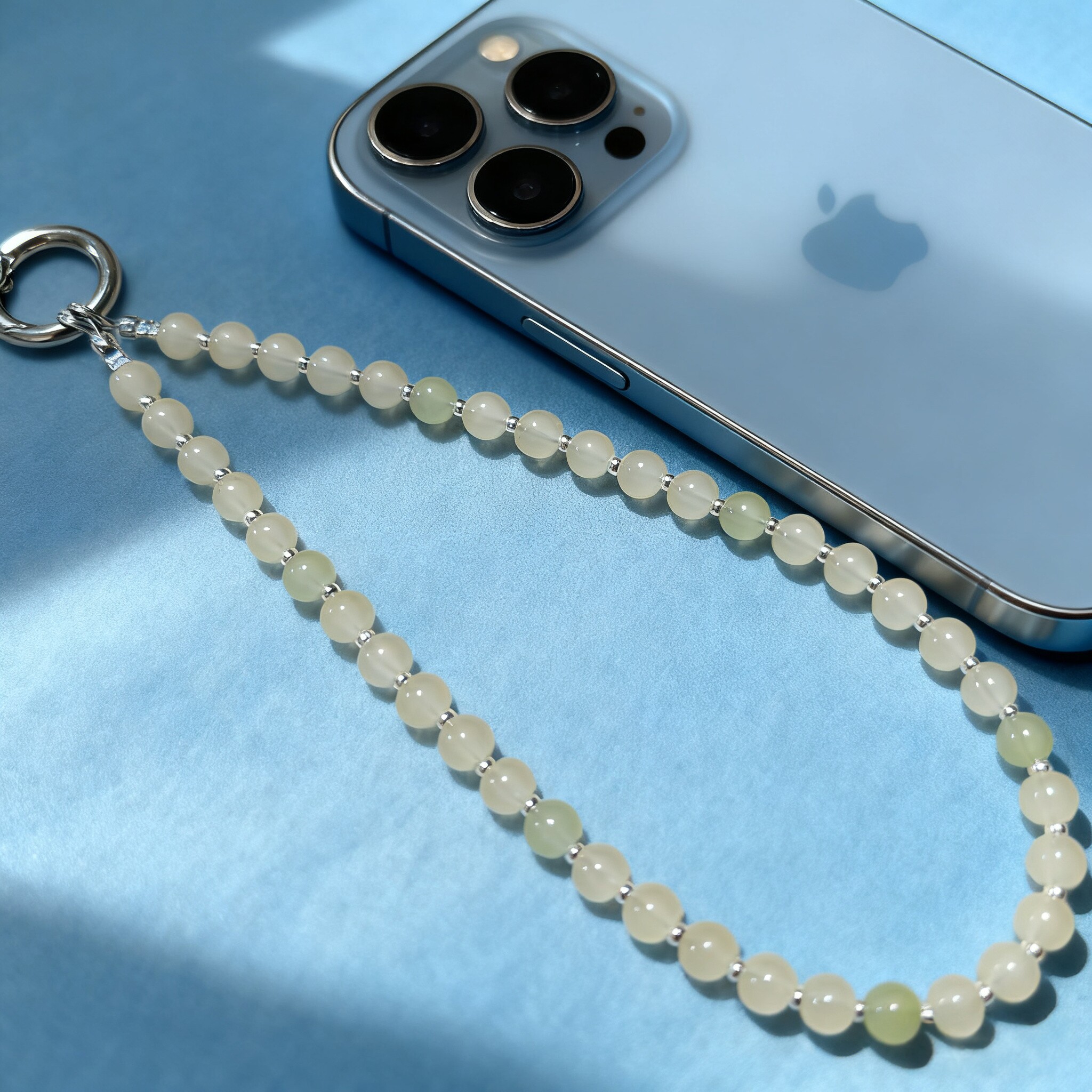 新款高级感手机链防丢绳手腕挂绳轻奢水晶串珠小众钥匙包挂件饰品