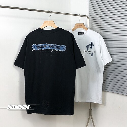 《卷轴牛仔刺绣十字架》短袖T恤