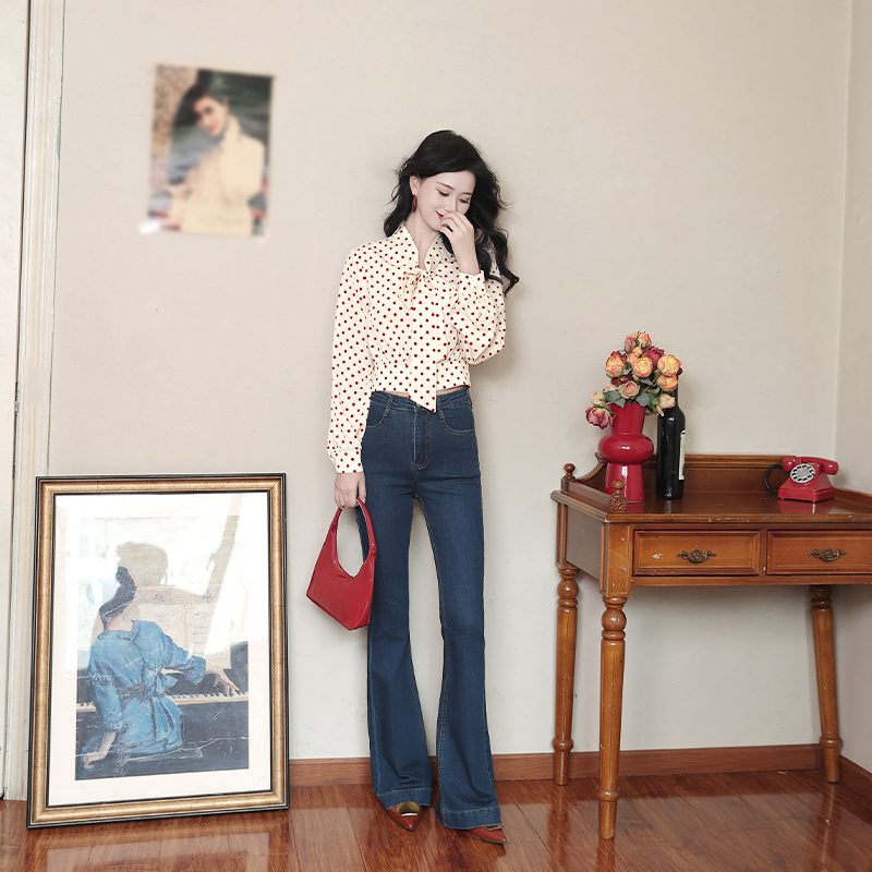 摩登复古~深色高腰显瘦微喇叭牛仔裤女2025年新款修身百搭长裤子