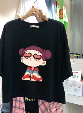 减龄显瘦黑色卡通短袖T恤女