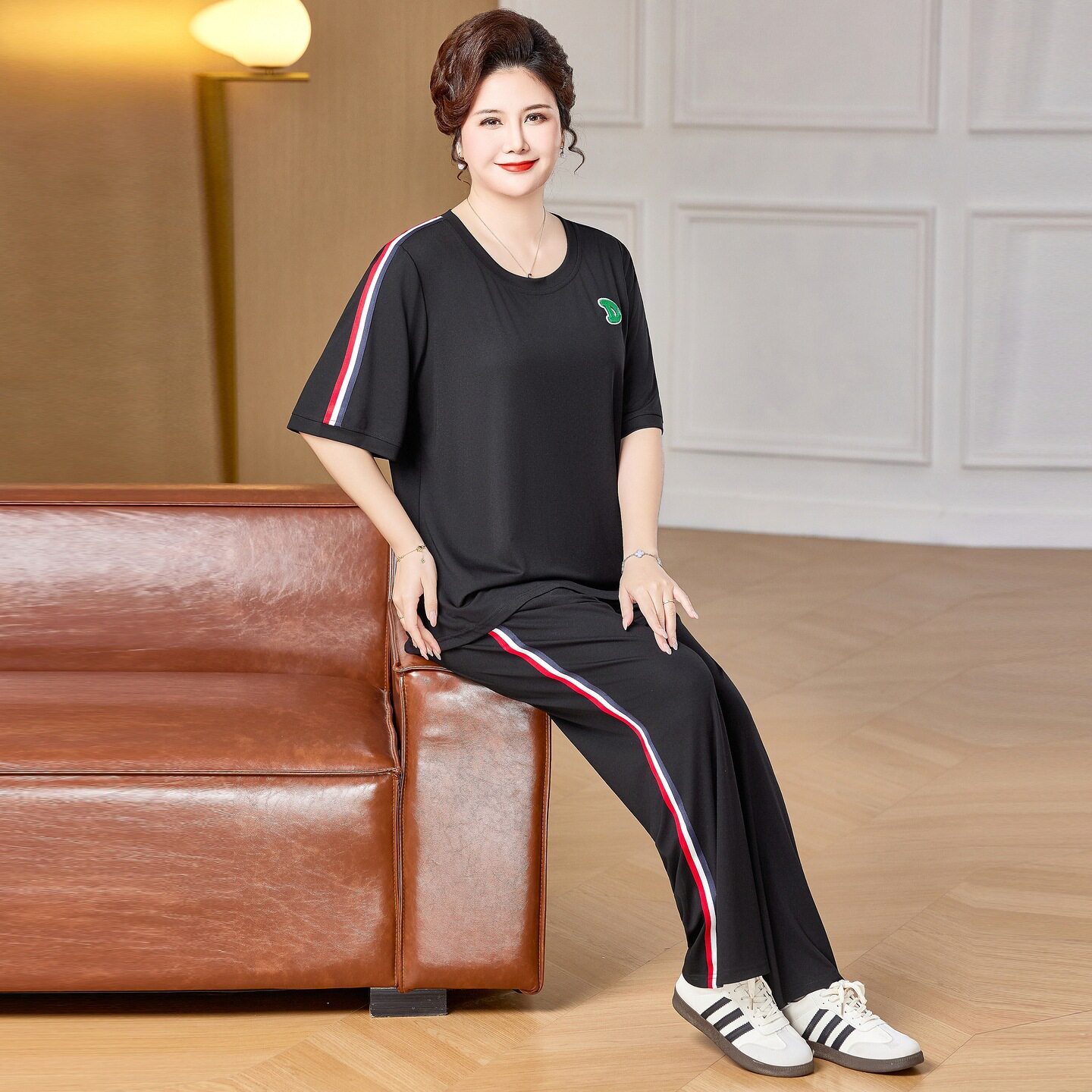 中老年女装夏装短袖运动套装休闲两件套特大码加肥加大200斤宽松