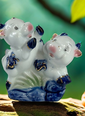 描金蓝彩陶瓷家居装饰品摆件橱窗书房台面摆设吉祥小牛