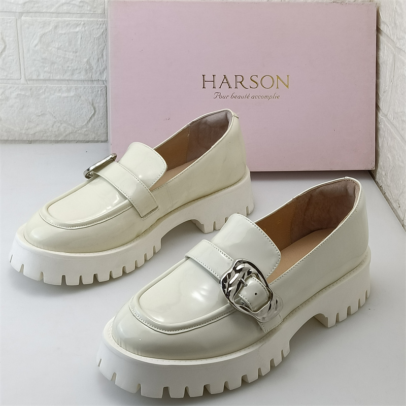 哈森品牌女鞋乐福鞋厚底鞋