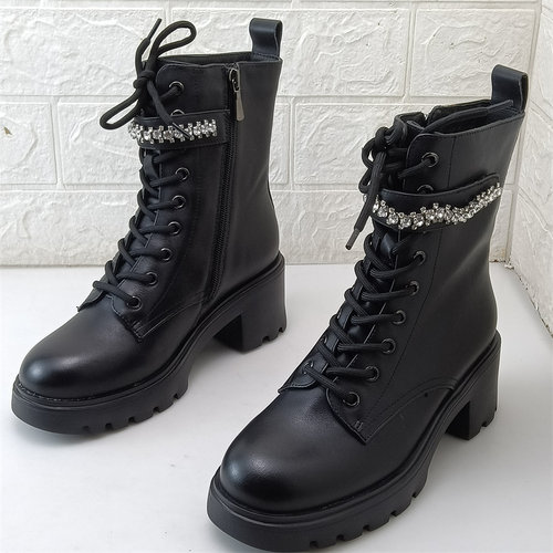 卡迪娜品牌时装粗跟真皮牛皮中跟秋季单里马丁靴日常穿搭职场皮靴