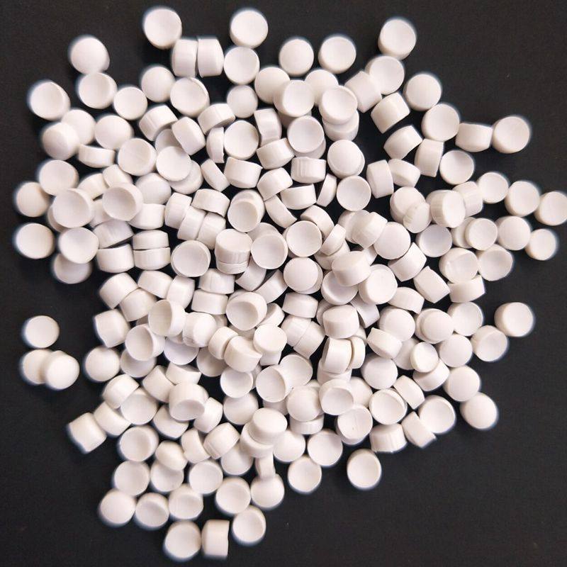 厂家直销pvc本色环保颗粒 30度-120度可注塑 可挤出 pvc片材原料