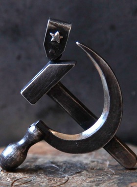 复古苏维埃热血红色镰刀锤子吊坠