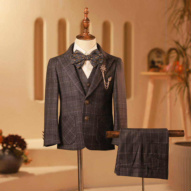 喜绒兔高档西装礼服男童西服帅气