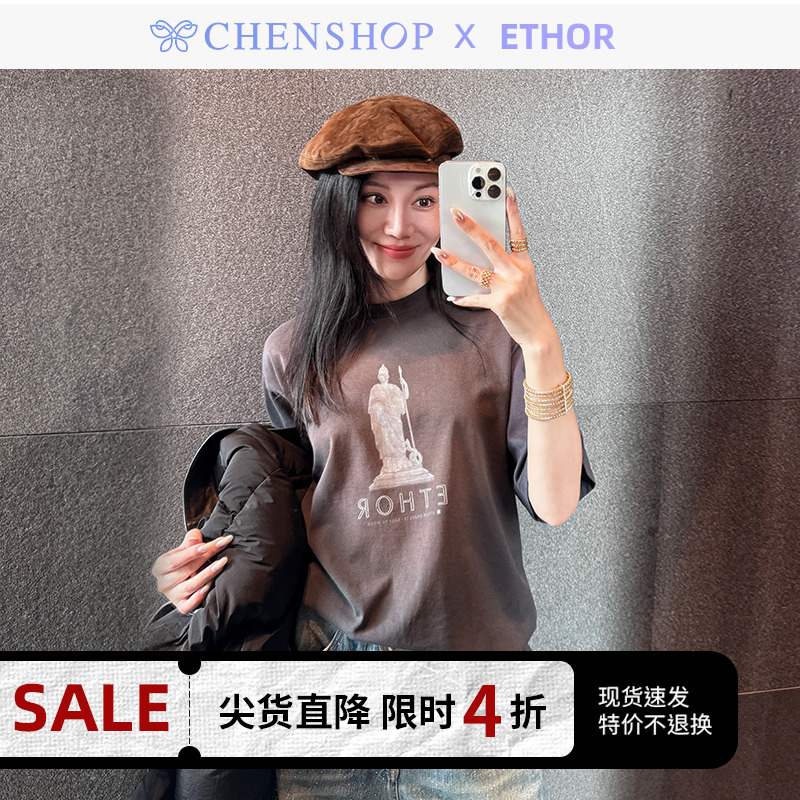 人像印花圆领T恤短袖女