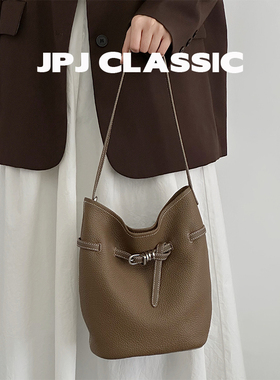 jpjclassic荔枝纹牛皮水桶包女单肩斜挎通勤休闲城市风软包腋下包