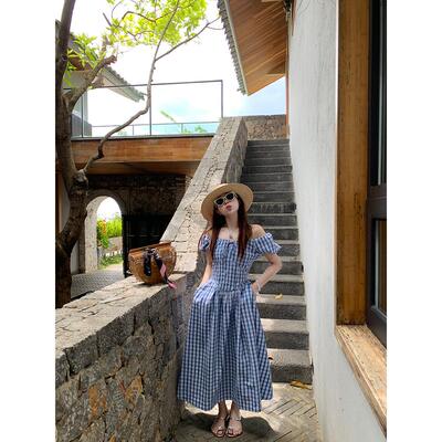 EVNSTYLE“浅蓝格调”法式中长款蓝格一字领泡泡袖露肩收腰连衣裙