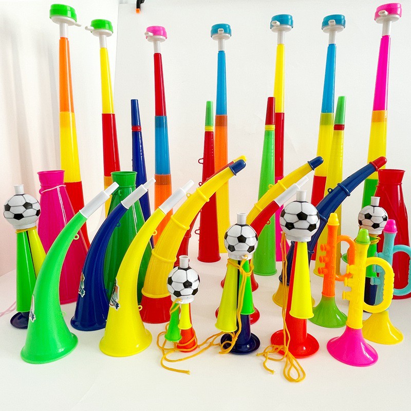 世界杯酒吧球迷看球足球喇叭号角