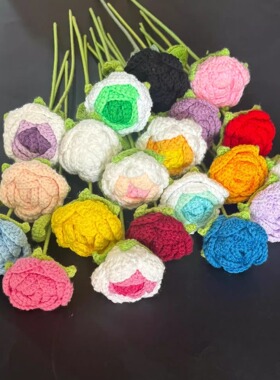 成品手工钩针编织渐变玫瑰花束手捧花毛线玫瑰情人节闺蜜情侣礼物