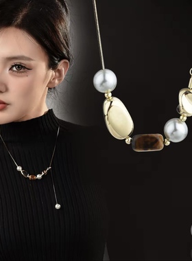 2025新款潮时尚长款仿珍珠项链轻奢高级感秋冬新款百搭个性毛衣链