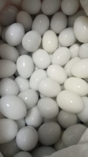 鸡蛋石头天然原石打磨做引蛋鱼缸造景绘画摆件健身球汉白玉米黄玉