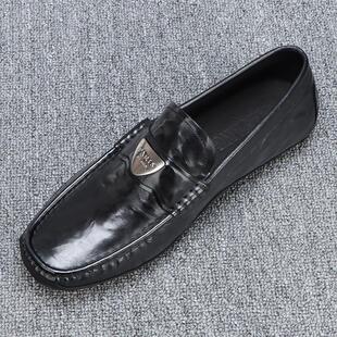 黑色真皮豆豆鞋男款2026新款轻便软底头层牛皮百搭休闲皮鞋男透气
