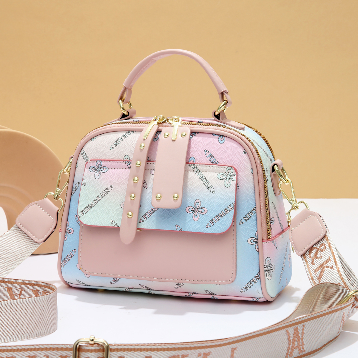 狮岭包包2025原产地工厂店新款白沟女软皮手提高级感斜挎包小方包