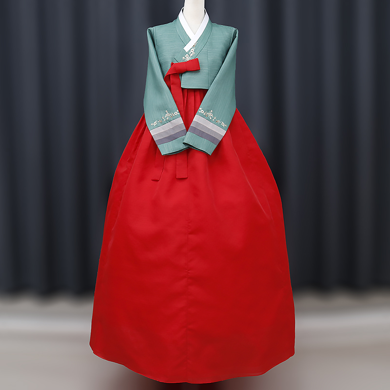 朝鲜族演出舞台韩服20022年春季