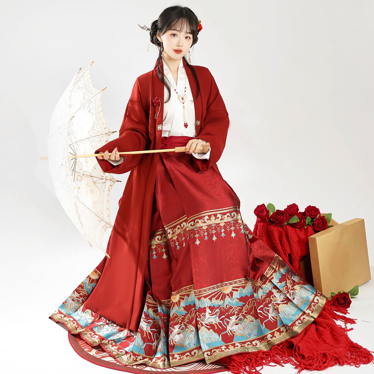 新品毛呢外套织金妆花马面裙现货