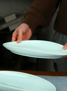 青瓷12寸大号椭圆形耐高温蒸鱼盘景德镇中式创意酒店商用陶瓷鱼盘