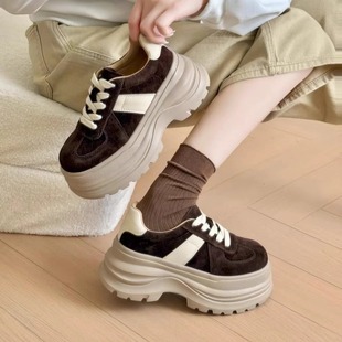 真皮厚底松糕鞋女增高2025新款休闲运动板鞋百搭老爹鞋小个子单鞋