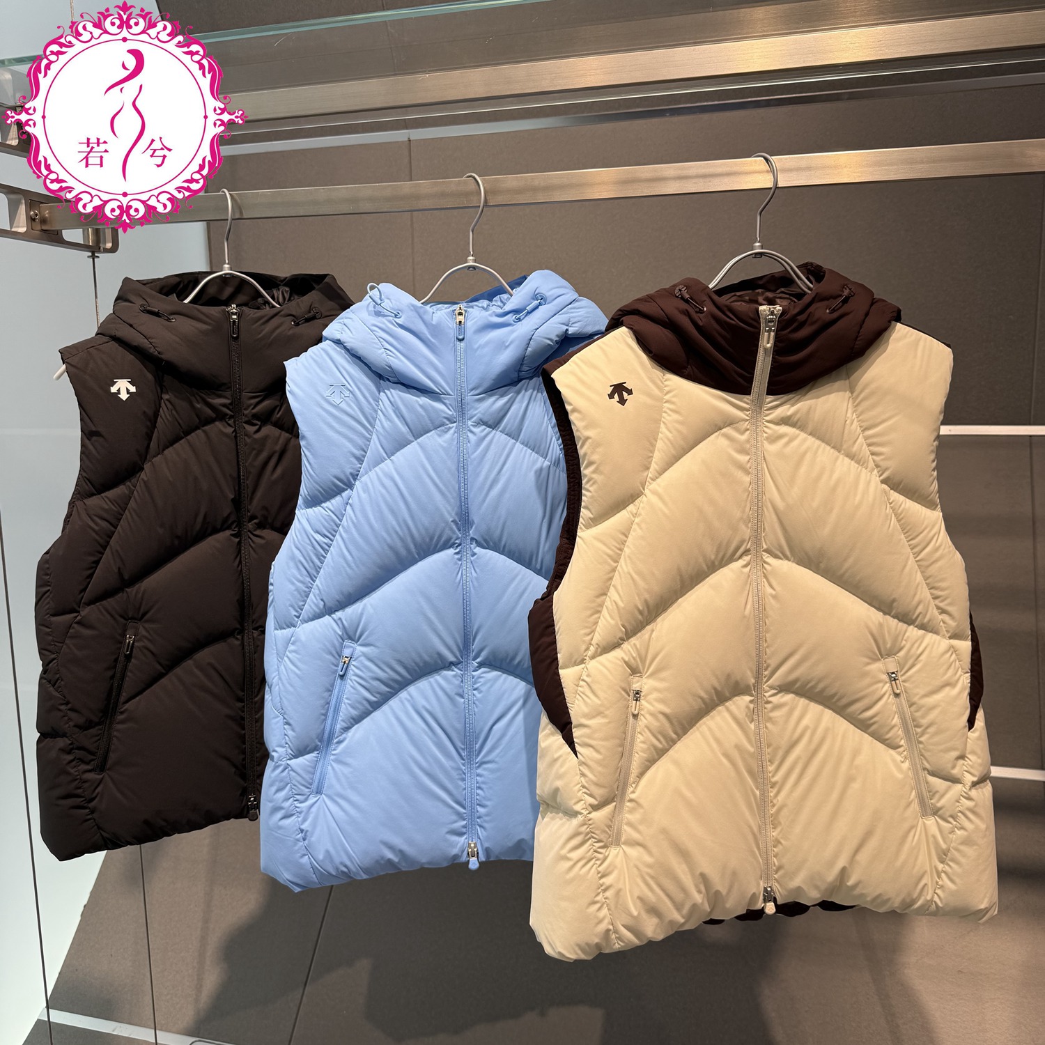 DESCENTE迪桑特2025冬季女士休闲运动防钻绒羽绒马甲D5432TDV41