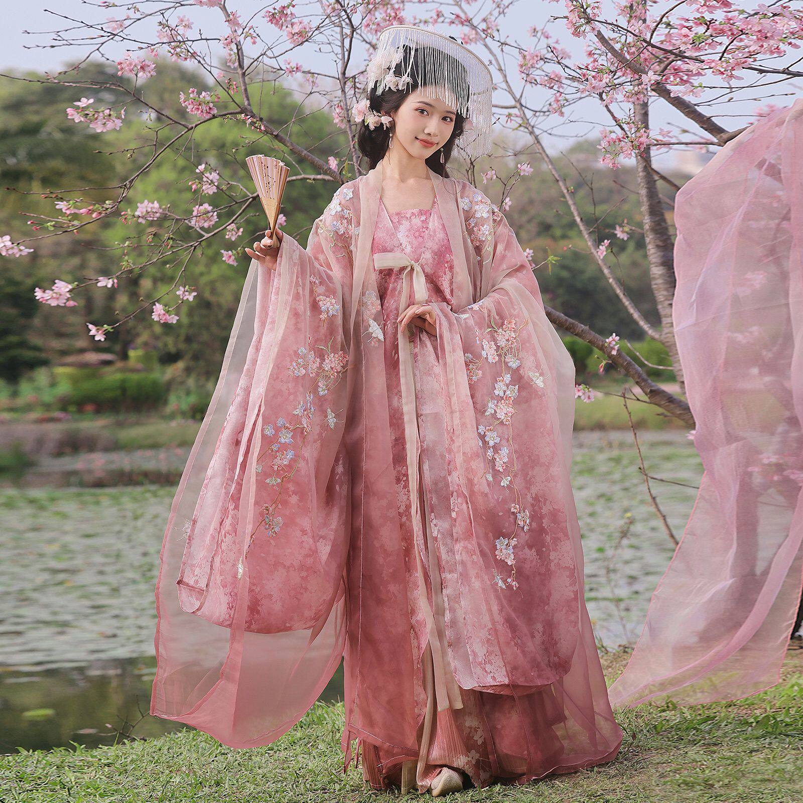 春夏重工刺绣大袖衫改良汉服