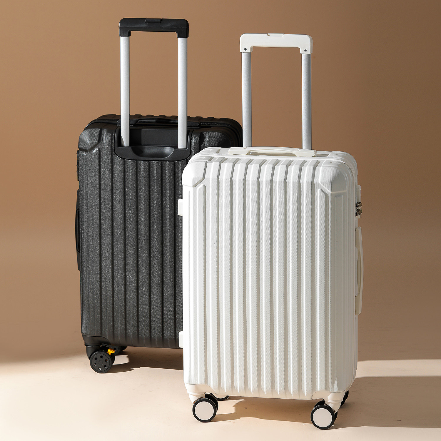 24寸行李箱度森保罗万向轮