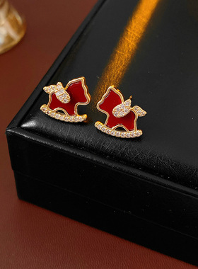 轻奢小众电镀锆石小马耳钉 12990