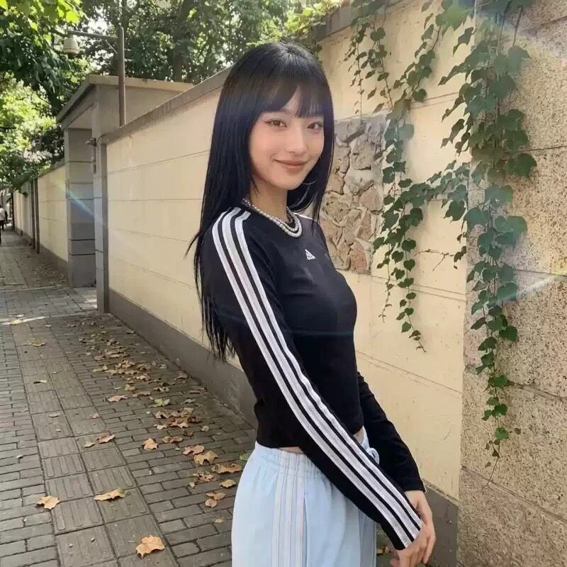 阿迪达斯三叶草女三条纹长袖T恤