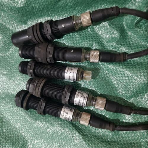 ey超声波传感器873P-D18AI-900-D873P-D18AI-900873P-D18AI-900-E