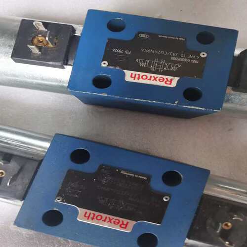 议价10通电磁阀3个库存件，2个Y型，一个O型，24V，成(淼淼电子
