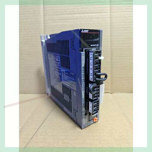 议价s菱伺服驱动器MR-J4-60B，600W功率，成色漂亮，功