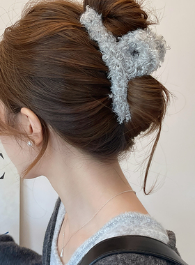 秋冬泰迪毛绒抓夹灰色鲨鱼夹发夹2025年新款大号抓夹发夹盘发卡饰